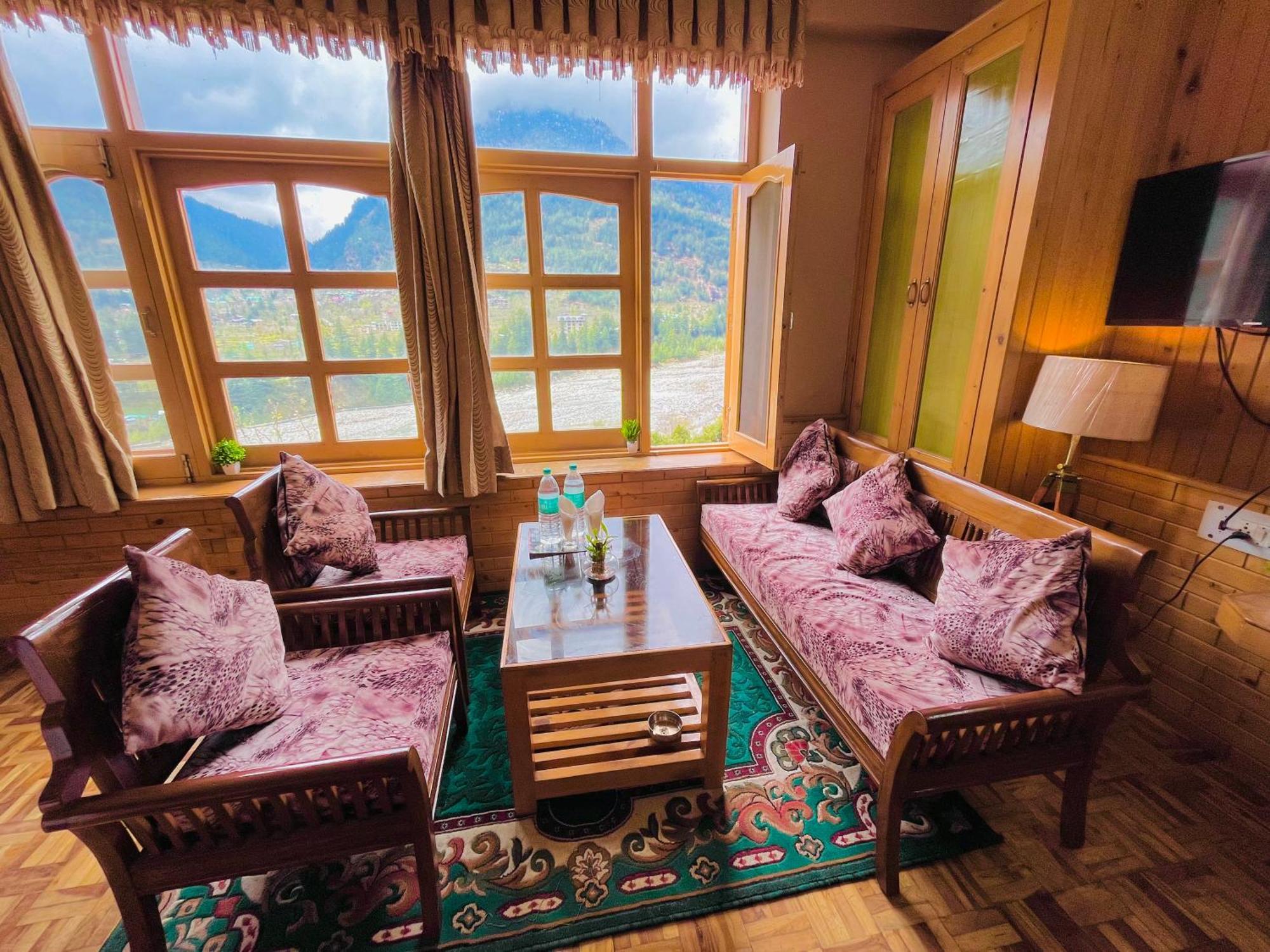 Snow Clad Riverview Hotel & Resort, Manali Buitenkant foto