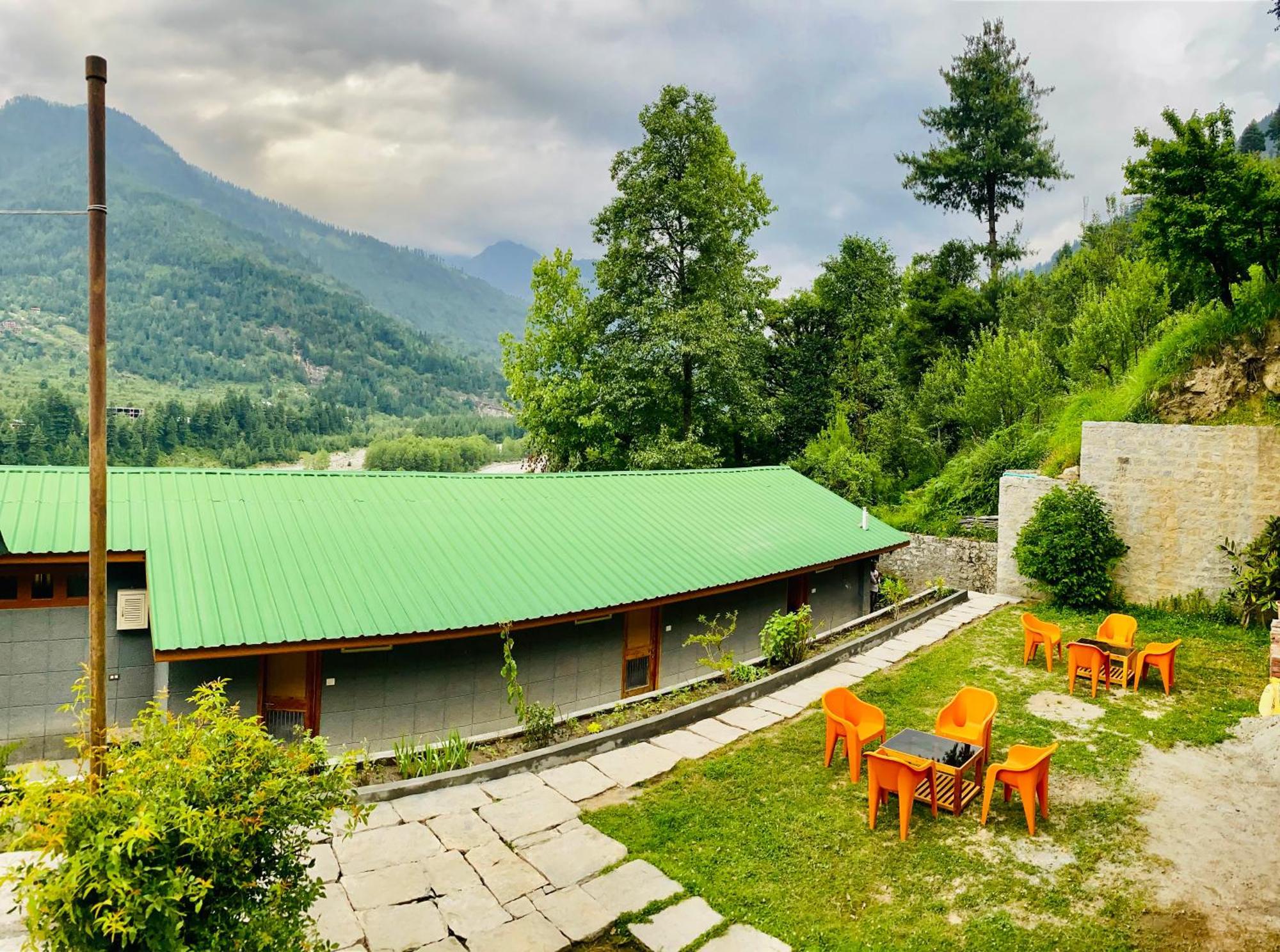 Snow Clad Riverview Hotel & Resort, Manali Buitenkant foto