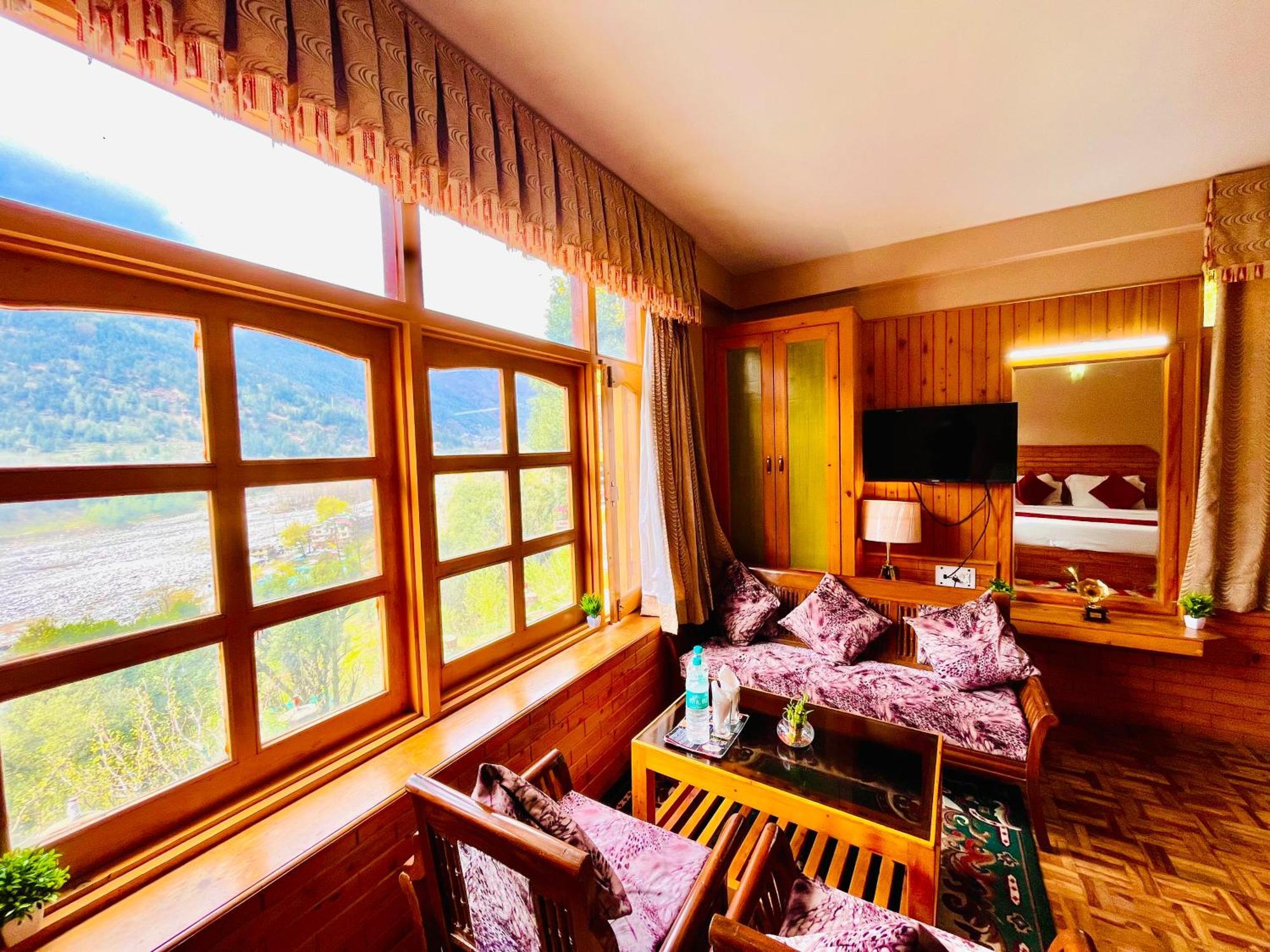 Snow Clad Riverview Hotel & Resort, Manali Buitenkant foto