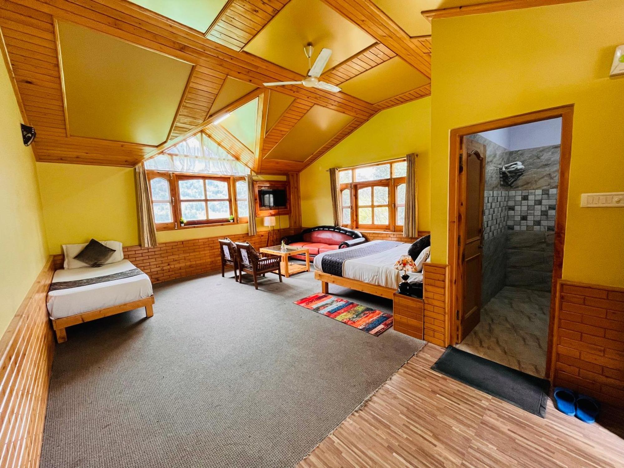 Snow Clad Riverview Hotel & Resort, Manali Buitenkant foto
