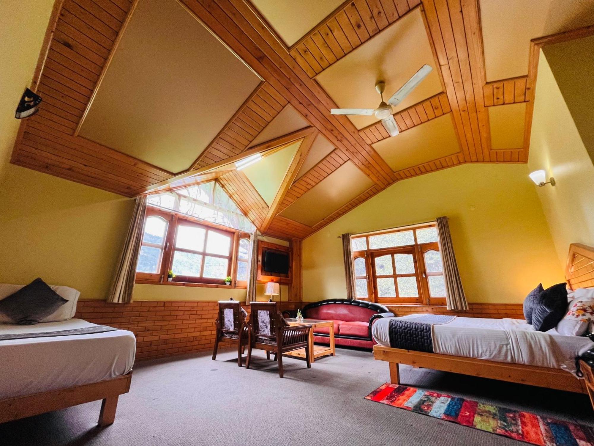 Snow Clad Riverview Hotel & Resort, Manali Buitenkant foto