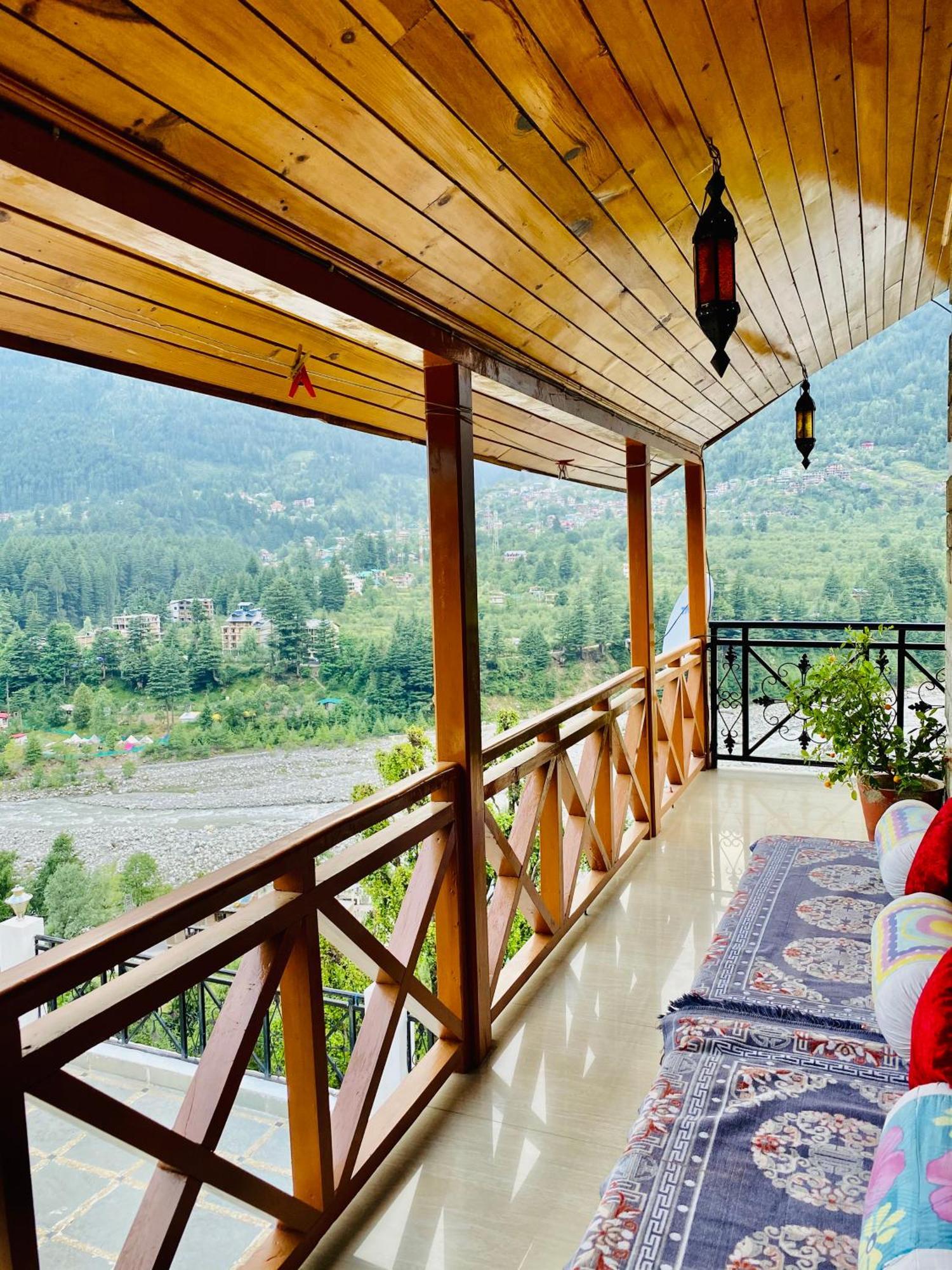 Snow Clad Riverview Hotel & Resort, Manali Buitenkant foto