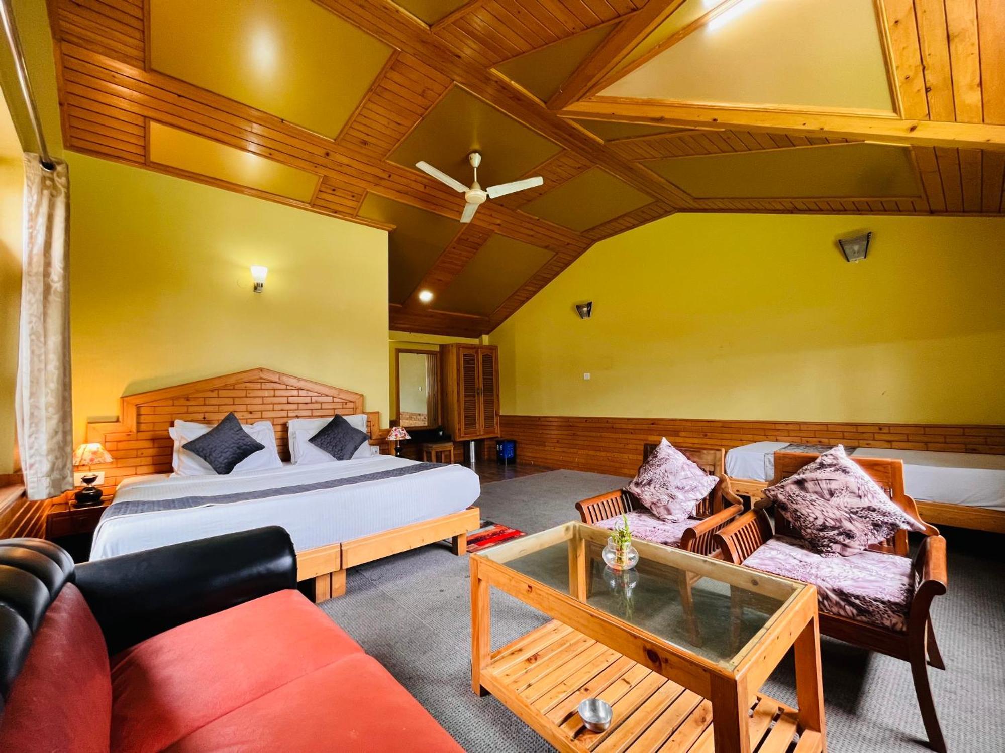 Snow Clad Riverview Hotel & Resort, Manali Buitenkant foto