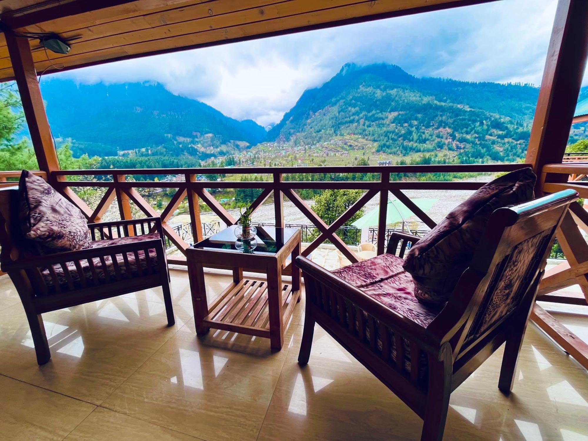 Snow Clad Riverview Hotel & Resort, Manali Buitenkant foto